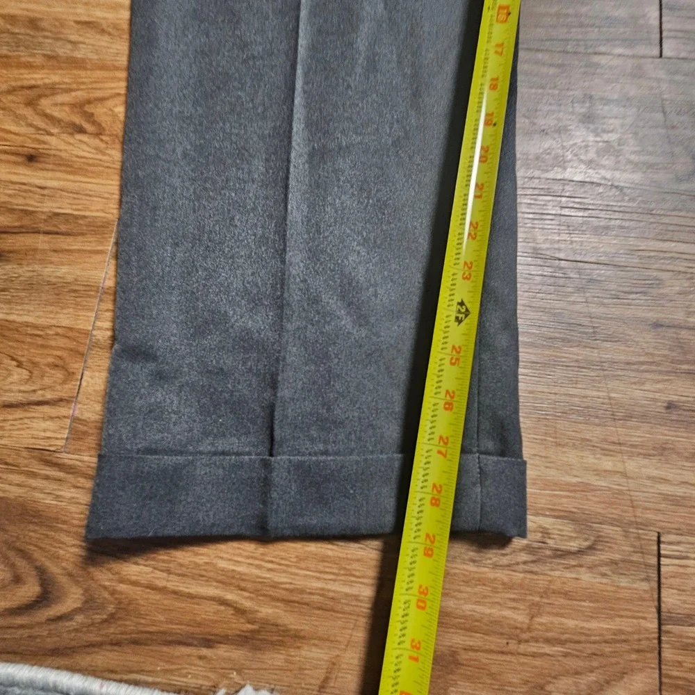 Van Heusen‎ Traveler Pleated Cuffed Dress Pants 42x30 Non Iron Old Money NWT